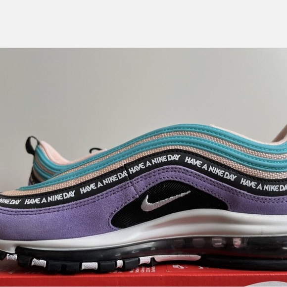 Nike air max “have a Nike day” size 11 750 cad - Picture 6 of 8